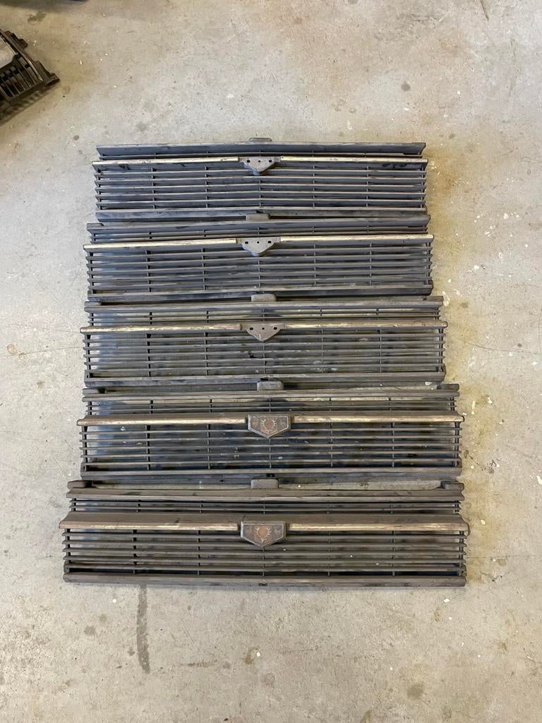 Toyota  1000 kp30 kp36 gril gebruikt, Ophalen of Verzenden