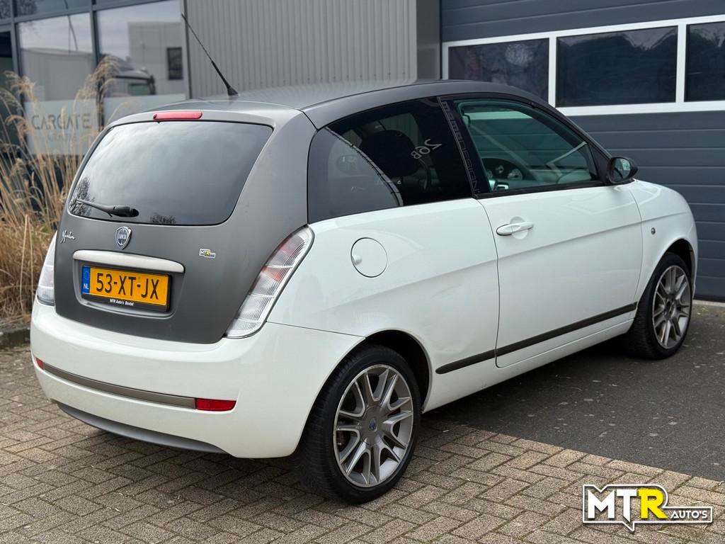 Lancia Ypsilon 1.4-16V Sport NAP|NWE APK, Voorwielaandrijving, 15 km/l, Zwart, 400 kg