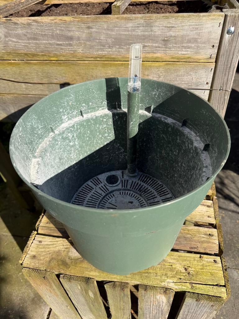 Hydropot met watermeter - Intratuin - 30x26 cm, Kunststof, Gebruikt, Minder dan 30 cm, Minder dan 60 cm