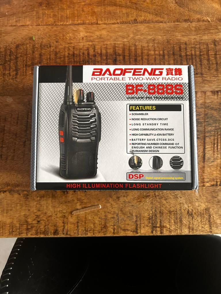 6x Baofeng Portofoons Nieuw in Verpakking met Oortjes & Lade, Nieuw, Ophalen of Verzenden, Portofoon of Walkie-talkie, Handsfree-functie