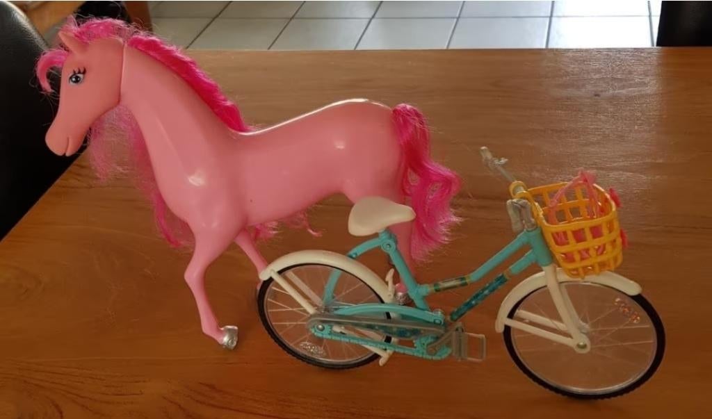 Barbie / Cindy Voertuigen, Verzamelen, Poppen, Ophalen of Verzenden, Zo goed als nieuw, Pop