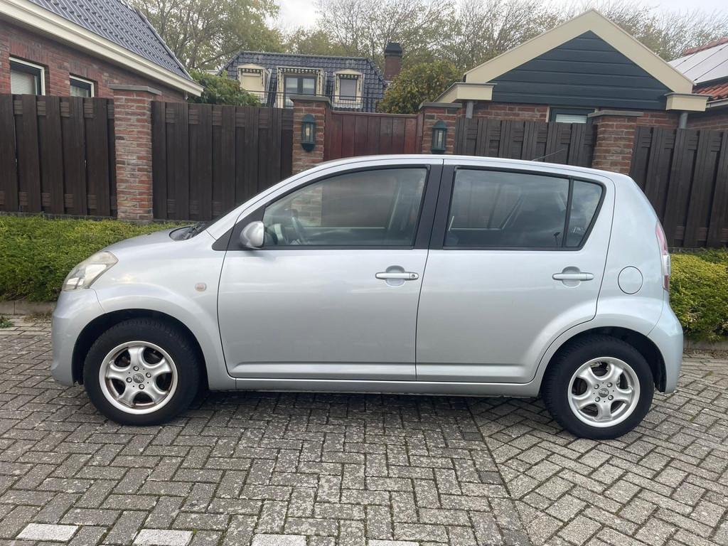 Subaru Justy / Daihatsu sirion 1.0 Comfort 5drs AIRCO ISOFIX, Voorwielaandrijving, Justy, Gebruikt, Zwart