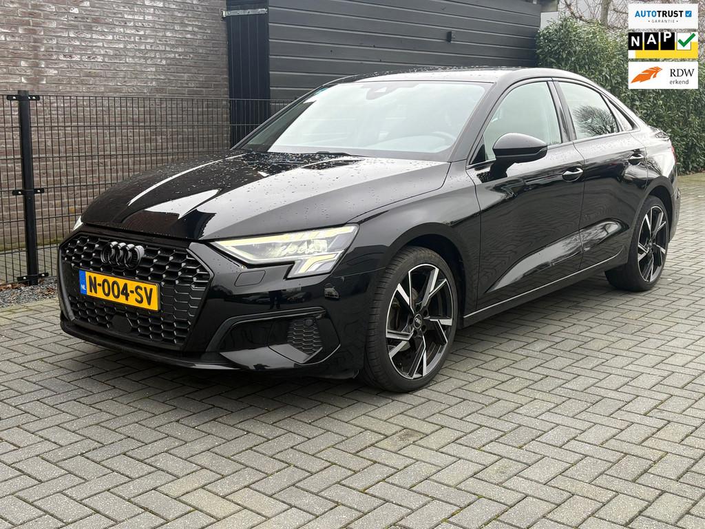 Audi A3 Limousine 30 TFSI Advanced edition, Origineel Nederlands, Bedrijf, Grijs, Hybride Elektrisch/Benzine