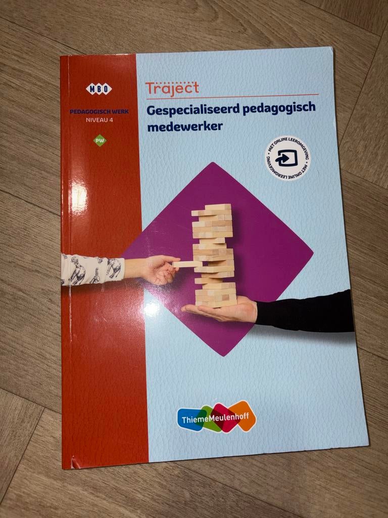Gespecialiseerd pedagogisch medewerker boek niveau 4, Ophalen of Verzenden, Zo goed als nieuw, MBO