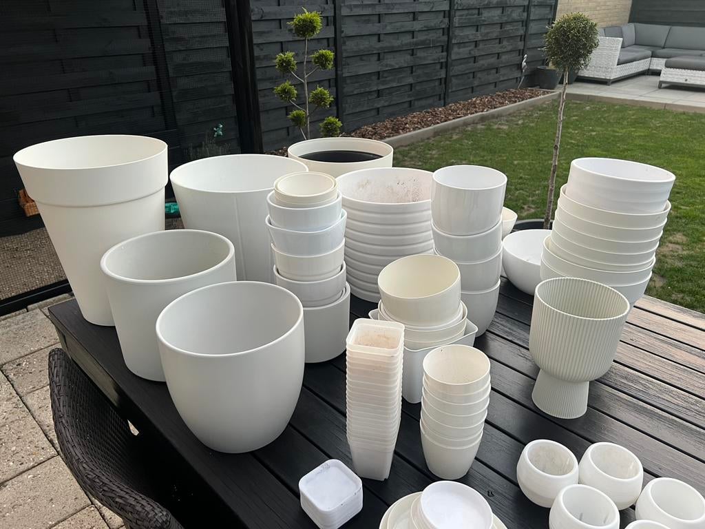 Hele grote set witte bloempotten, Ophalen, Overige materialen, Rond, Zo goed als nieuw