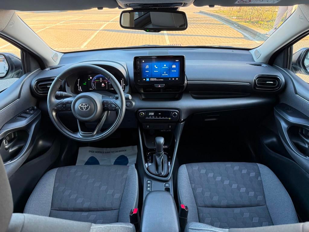 Toyota Yaris 1.5 Hybrid 130 Executive Apple CarPlay Bi-Tone, 12 maanden, 450 kg, Gebruikt, 450 kg