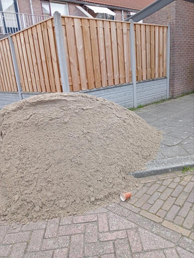 Gratis zand ophalen vandaag zsm aub, Ophalen