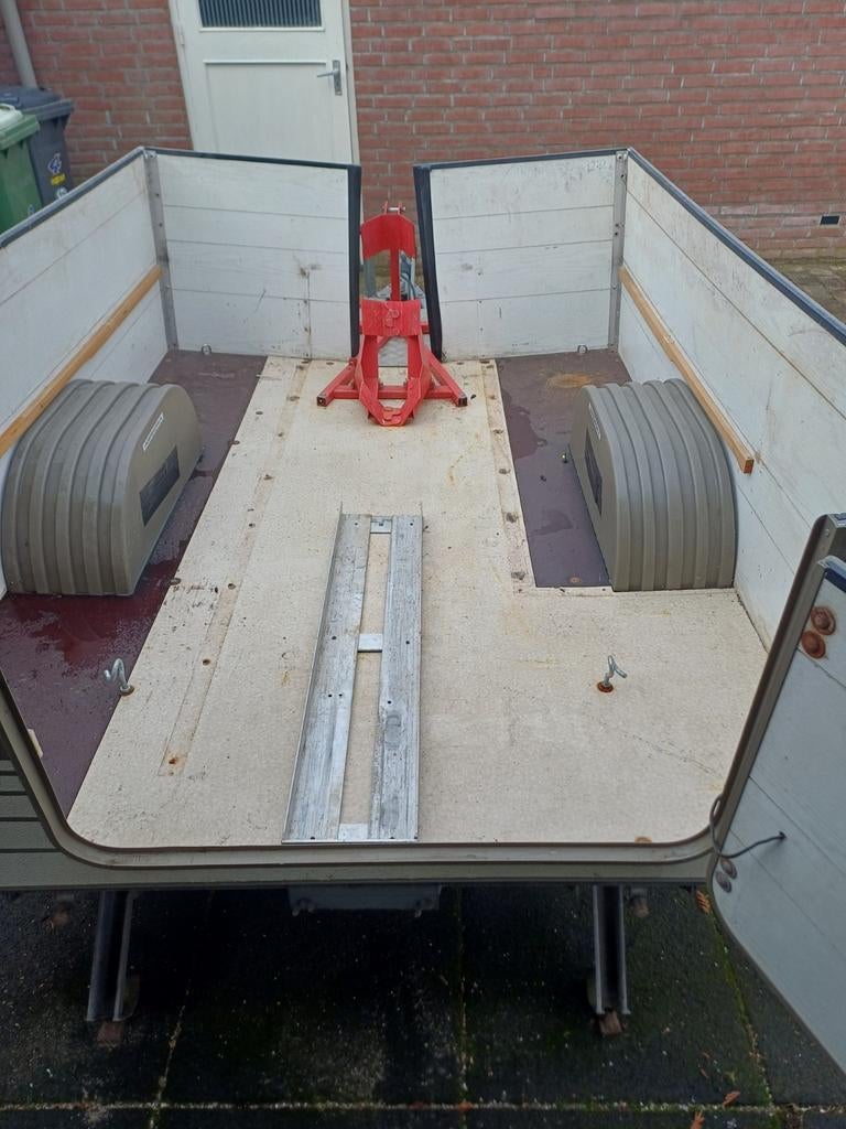 Motoraanhanger, Ophalen