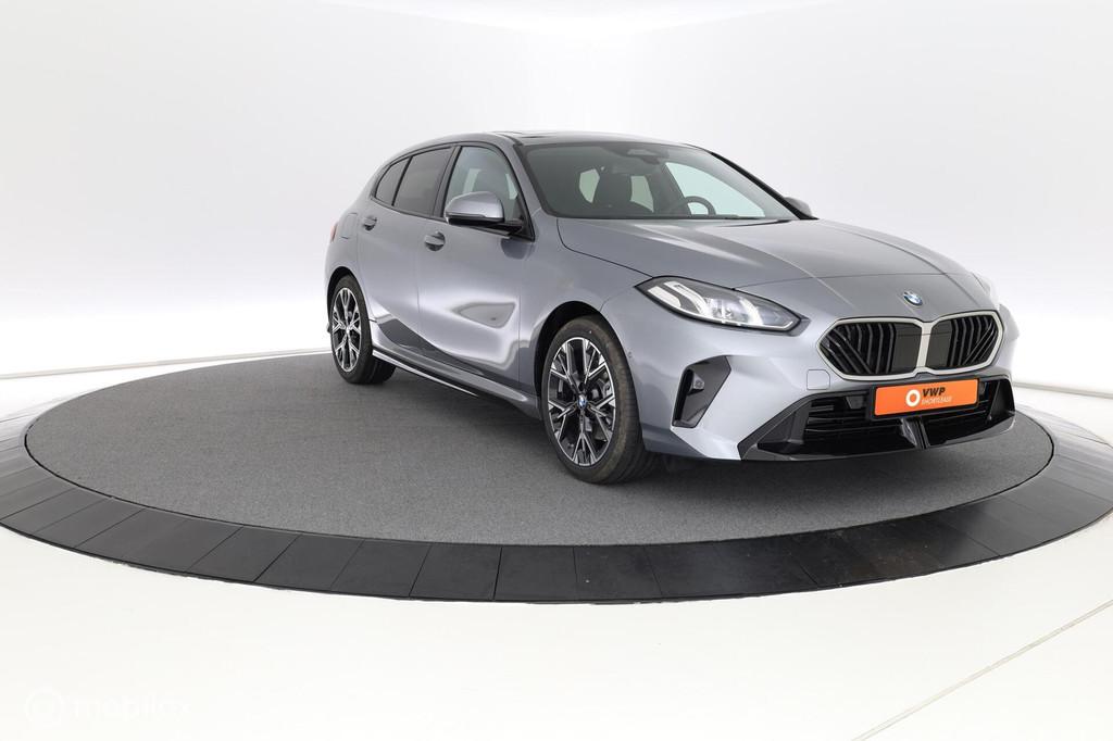 BMW 1-serie 120 M Sportpak. | Pano | Sportstoel | Alcantara, Alcantara, Origineel Nederlands, Bedrijf, 19 km/l