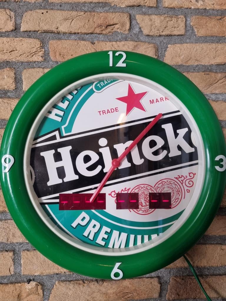 Heineken Wandklok met Digitale Datum en Tijd, Ophalen of Verzenden, Zo goed als nieuw