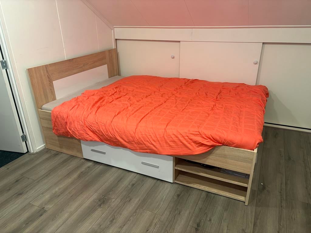 Bed 140 x 200 cm, Ophalen, Gebruikt, Wit, Tweepersoons