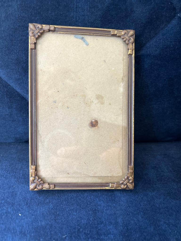 Vintage metalen fotolijst goud met lelies 9 x 14cm, Ophalen of Verzenden, Gebruikt