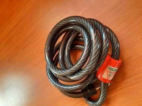 AXA slot, Fietsen en Brommers, Ophalen, Zo goed als nieuw, Kabelslot