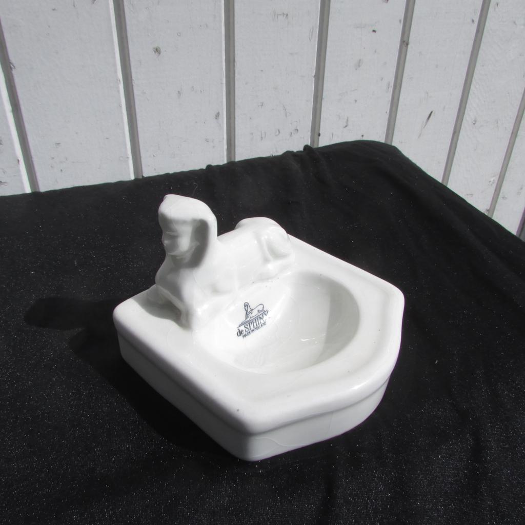 Oud antiek de SPHINX zeepbakje Keramiek, Ophalen of Verzenden
