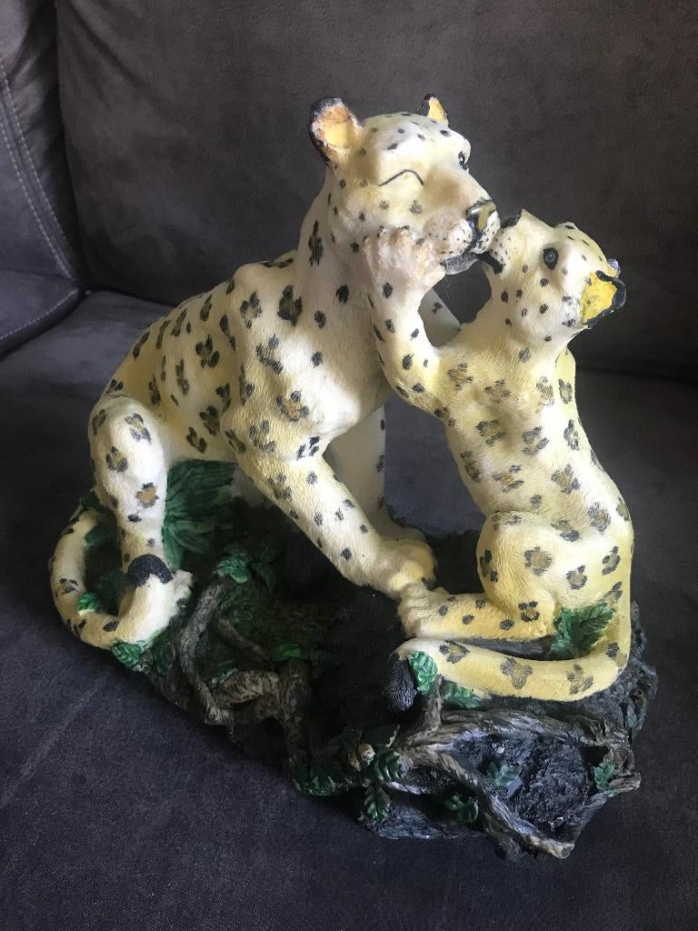 Beeld Luipaard Met jong., Ophalen of Verzenden, Zo goed als nieuw, Dier