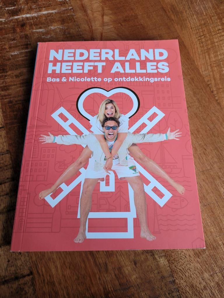 Nicolette van Dam - Nederland heeft Alles, Overige merken, Fiets- of Wandelgids, Zo goed als nieuw, Benelux