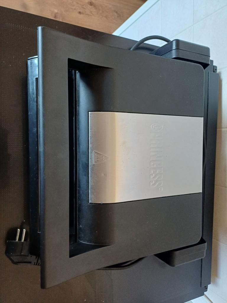 Princess Multisnack 4-in-1: Grill, Tosti, Wafel & Donut, Ophalen, Uitneembare platen, Gebruikt