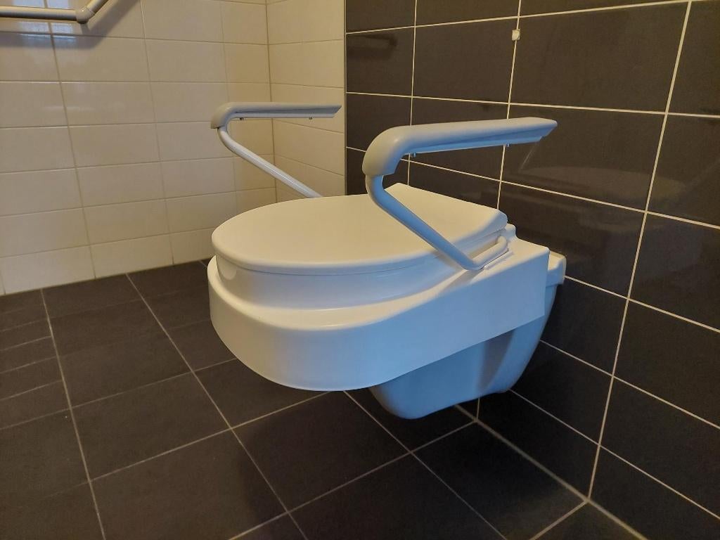 Toiletverhoger, Diversen, Ophalen, Gebruikt