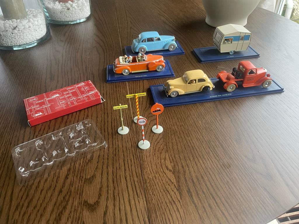 Kuifje verzameling: auto's en verkeersborden, Ophalen of Verzenden, Gebruikt