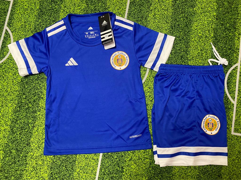 Curacao Voetbaltenue Set - Kids, Kinderen en Baby's, Kinderkleding | Overige, Ophalen of Verzenden, Nieuw, Jongen of Meisje
