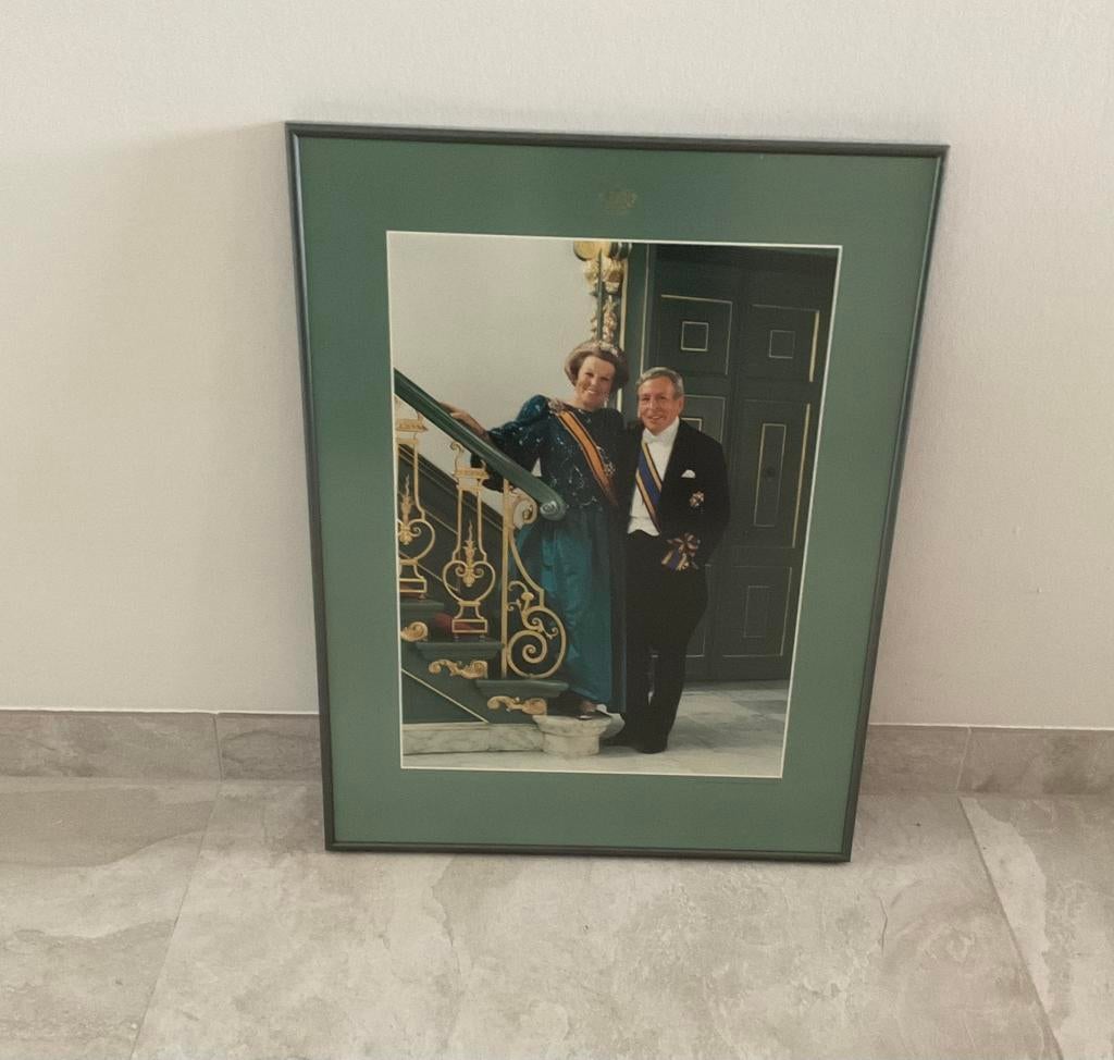 Statieprotret Beatrix en Claus, Kunststof, Gebruikt, 50 tot 75 cm, Verzenden