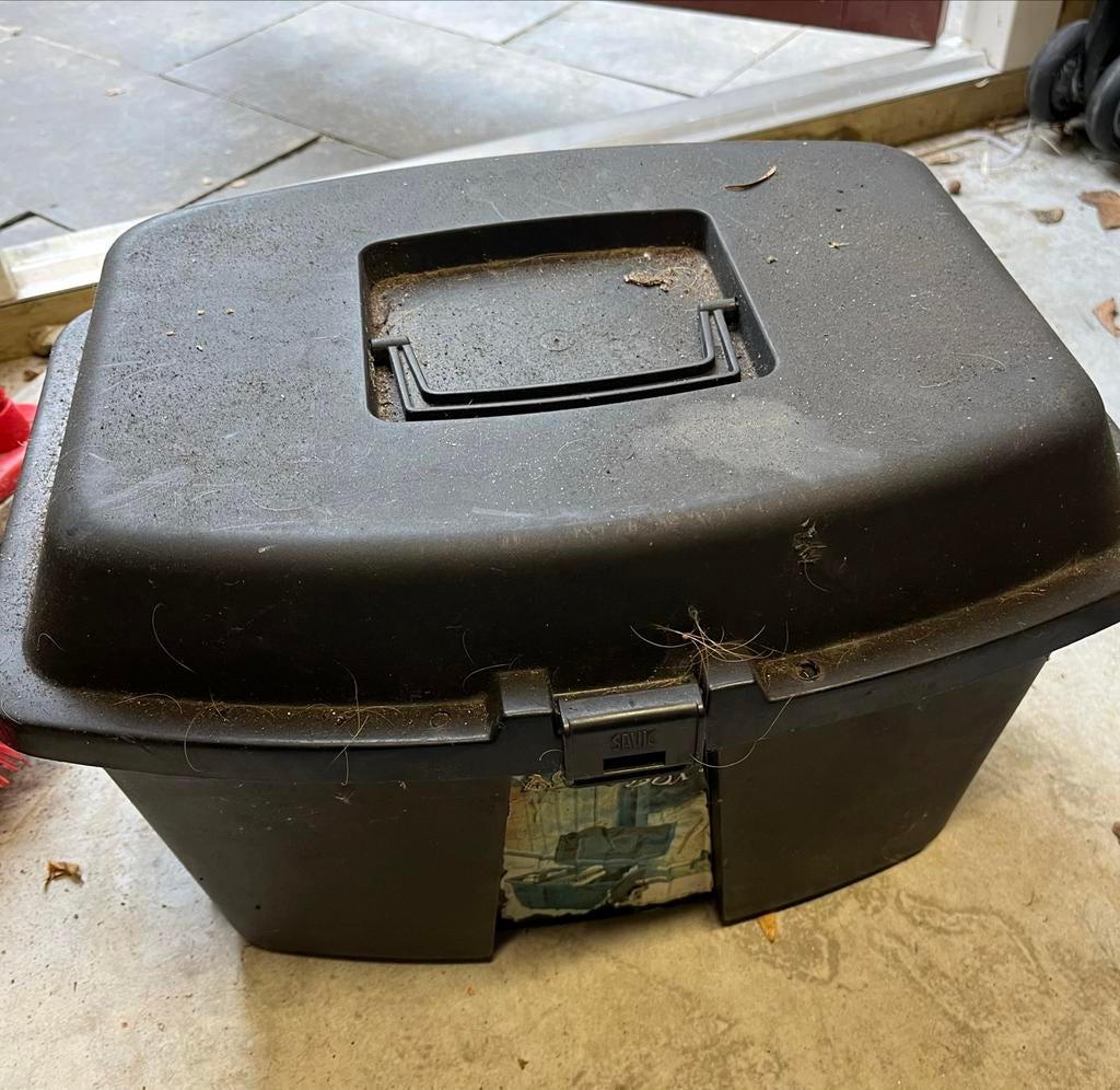 Gratis poetskist vol toebehoren, Dieren en Toebehoren, Ophalen, Gebruikt