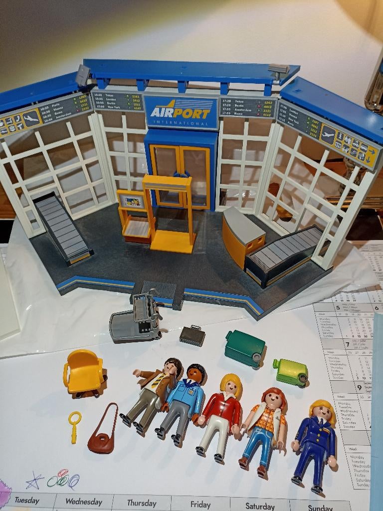 Playmobil City Life: Luchthaven Met Verkeerstoren (5338), Ophalen of Verzenden, Zo goed als nieuw, Complete set