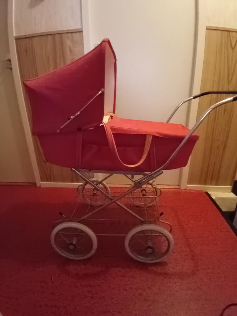 Rode kinder poppenwagen, Ophalen, Jongen of Meisje