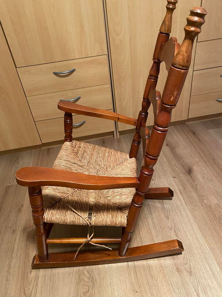 Vintage Houten Schommelstoel met Rietzitting, Gebruikt, Bruin, Ophalen of Verzenden, Eén