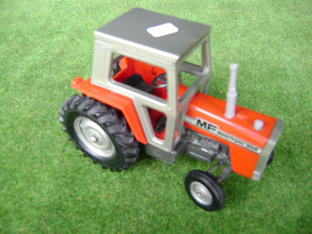 Massey Ferguson 595 van Britains met stocknummer 9522, Ophalen of Verzenden, Zo goed als nieuw, Tractor of Landbouw, Britains