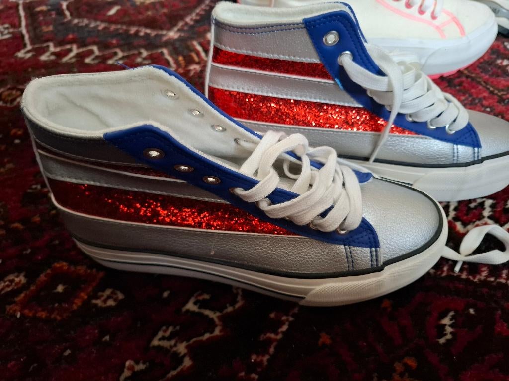 Schoenen, Kleding | Dames, Schoenen, Zwart, Ophalen of Verzenden, Sneakers of Gympen, Zo goed als nieuw