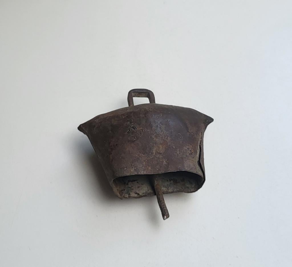 Kleine oude geitenbel, Antiek en Kunst, Curiosa en Brocante, Ophalen of Verzenden