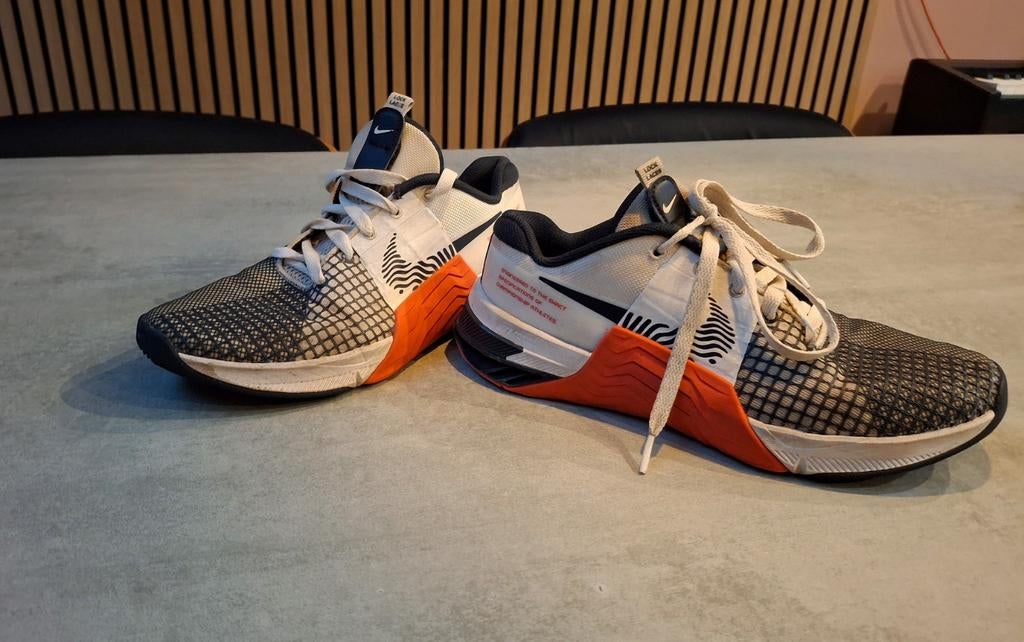 Nike Metcon 8 - Wit/Blauw/Rood - sportschoen, Wit, Nike, Ophalen of Verzenden, Gedragen