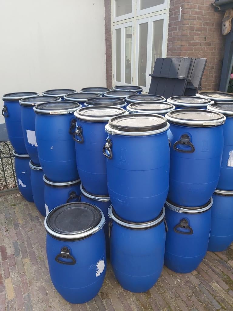 Schone 60L ton tonnen vat vaten voeton., Tuin en Terras, Regentonnen, Minder dan 75 liter, Ophalen, Zo goed als nieuw, Kunststof