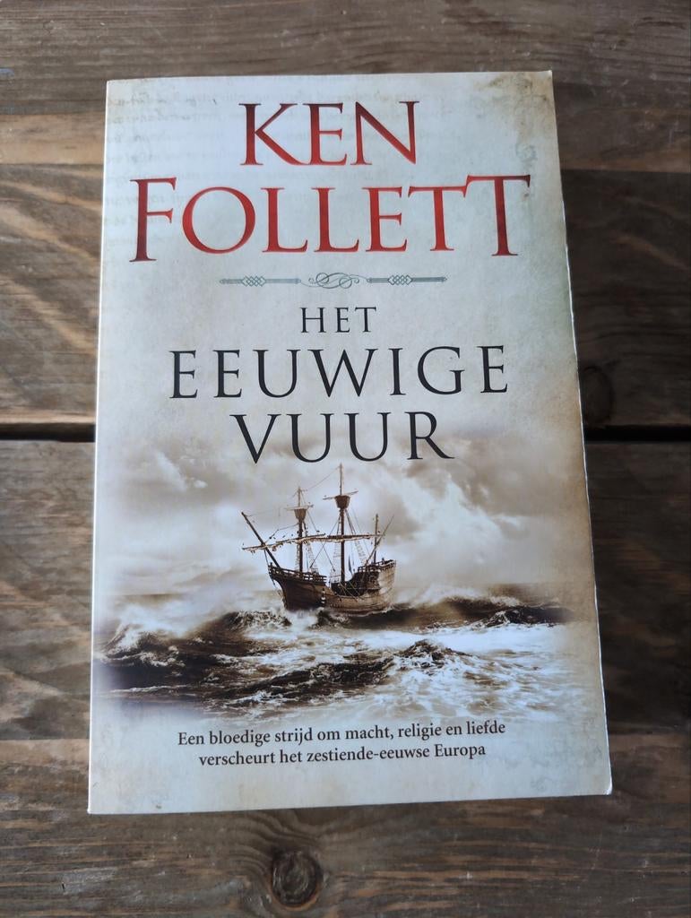 Ken Follett - Het eeuwige vuur. Paperback, Boeken, Ophalen of Verzenden, Zo goed als nieuw, Ken Follett