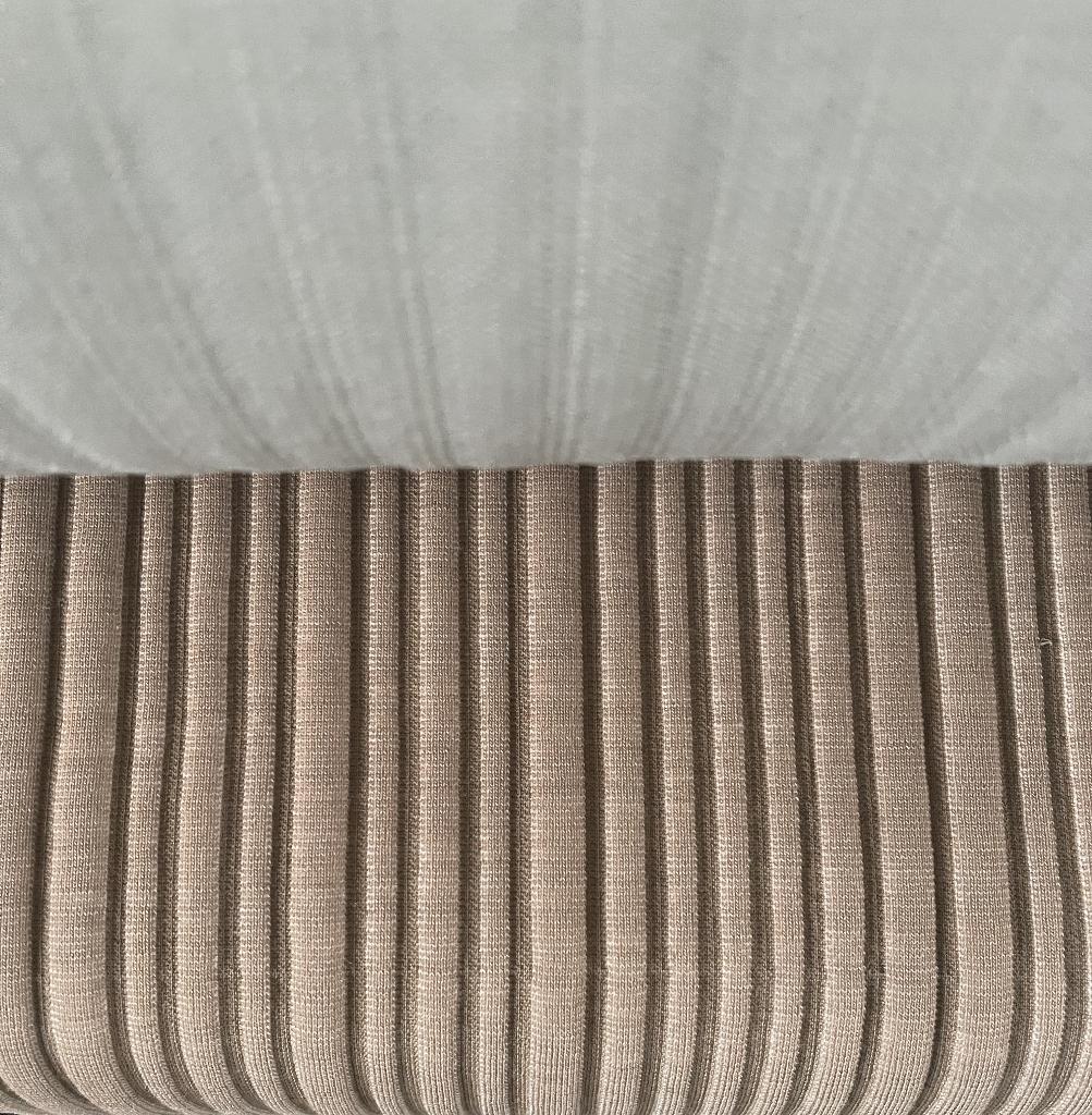 Kvadrat Febrik Husk 244; zandkleur+beige; 3,2 mtr meubelstof, Wol, 120 cm of meer, Beige, Ophalen of Verzenden