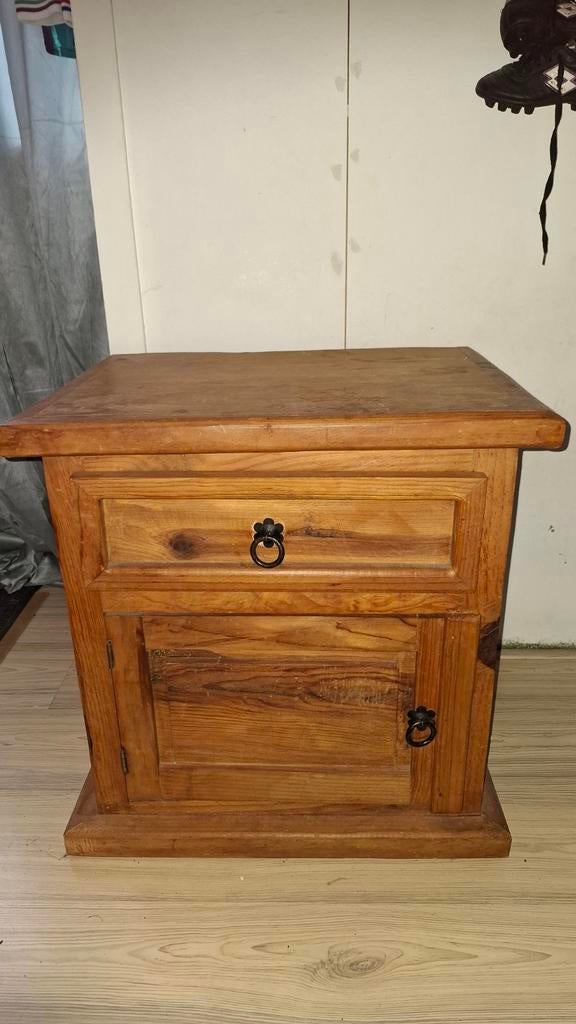 Mexicaans grenen kastje, Ophalen, Gebruikt