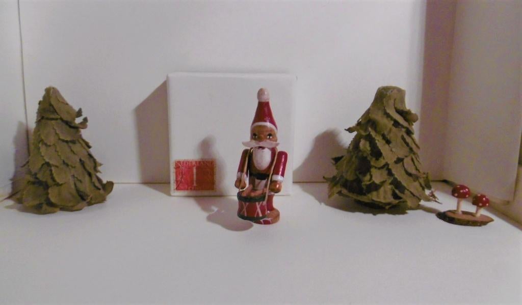 Oud houten Duits kerstmannetje speelgoed trommel poppenhuis, Verzenden