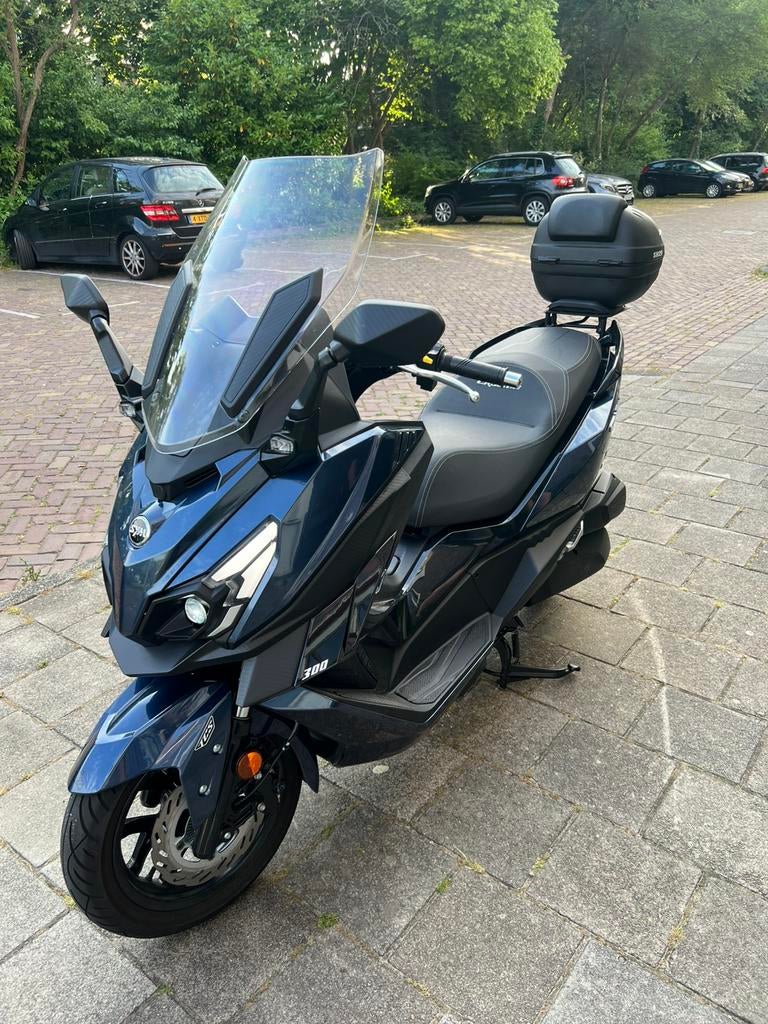 SYM CRUISYM 300 - Zo goed als nieuw (BJ 2024, slechts 587KM), Scooter, 300 cc, Particulier, 12 t/m 35 kW