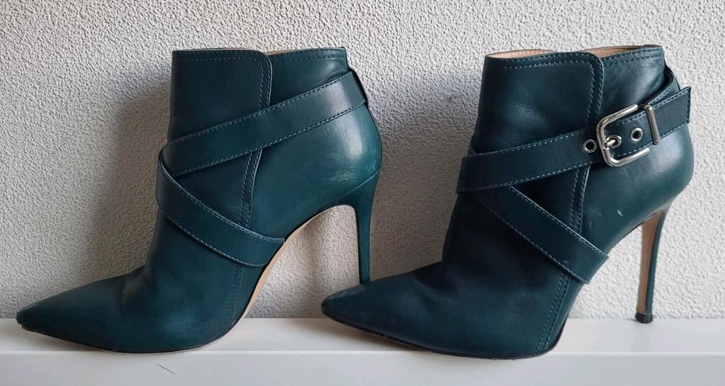 Gianvito Rossi laarsjes in maat 37, Lage of Enkellaarzen, Bash L.K. Bennett, Ophalen of Verzenden, Gedragen