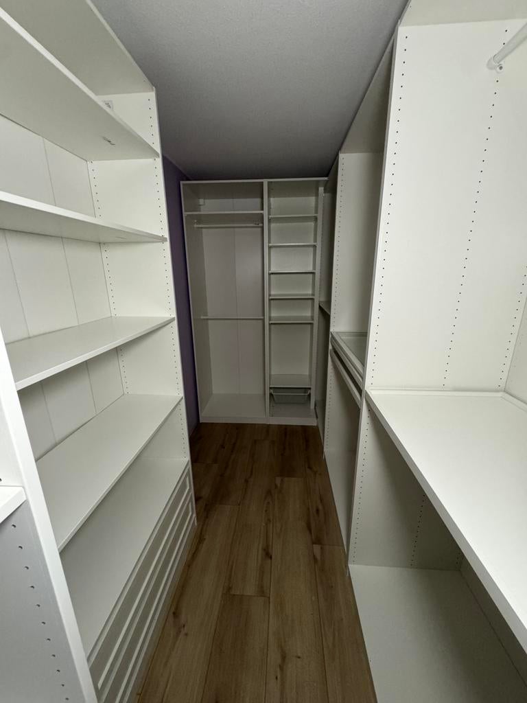 Uw Klusjesman voor Alle Huiselijke Klussen! (Ikea PAX kast), 24-uursservice