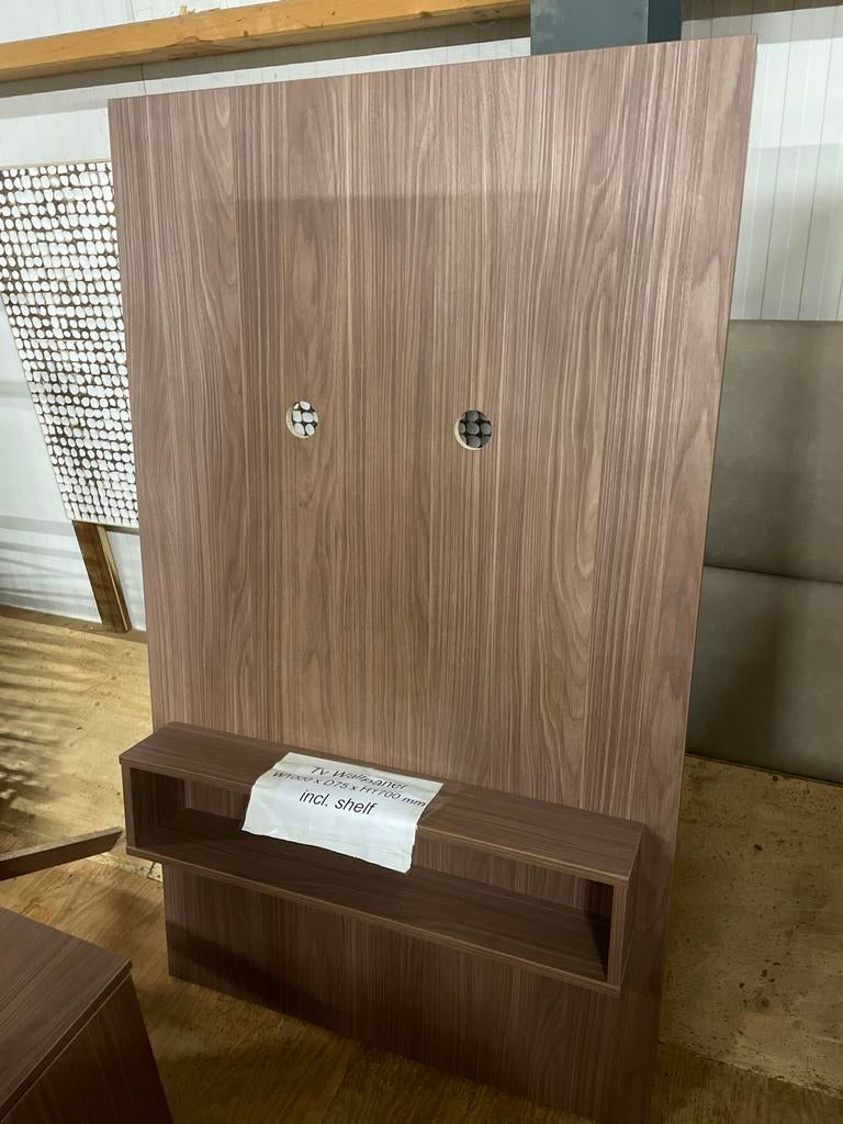 Tv wandpaneel met plank, Ophalen, 100 tot 150 cm, Zo goed als nieuw, Minder dan 25 cm