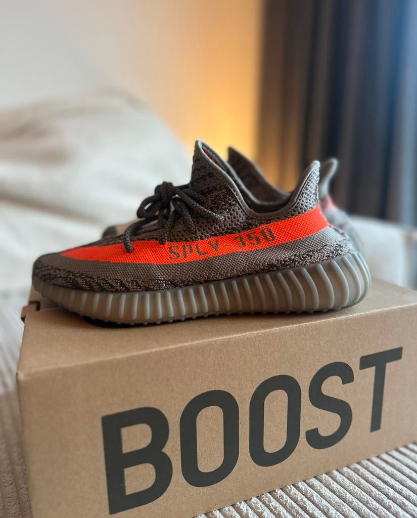 Yeezy Boost 350 V2 - Beluga Reflective - 42 2/3 - NIEUW, Kleding | Heren, Schoenen, Ophalen, Overige kleuren, Nieuw, Sneakers of Gympen
