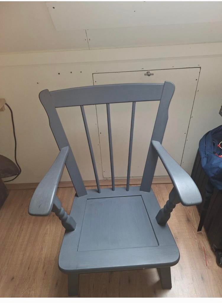 2 Landelijke Stoeltjes - Sober en Gave Uitstraling, Ophalen, Gebruikt, Twee, Hout