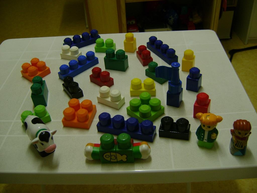 30 megabloks in verschillende maten en meisje jongen en koe, Ophalen of Verzenden, Zo goed als nieuw, Megabloks