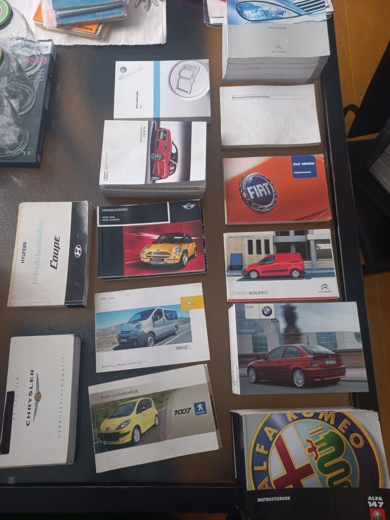 Partij instructieboekjes, Ophalen