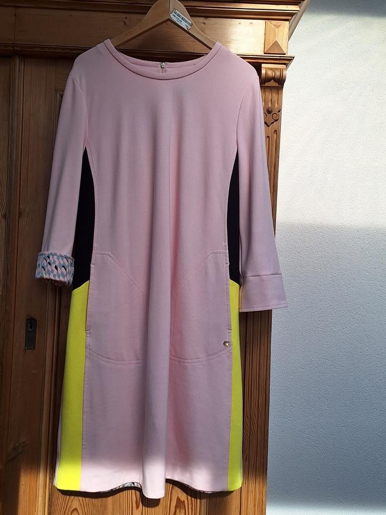 Marc Cain, Zwart, Maat 42/44 (L), Ophalen of Verzenden, Zo goed als nieuw