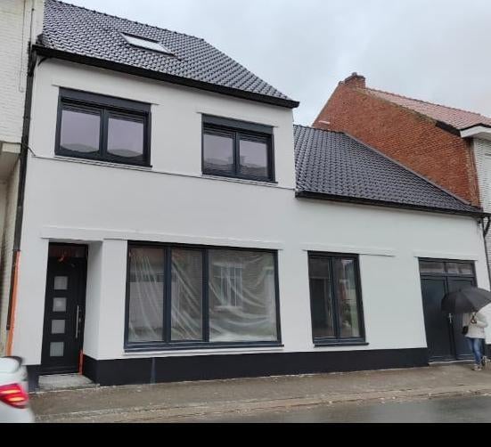 TE HUUR - Ruime woning te Bilzen, Huizen en Kamers