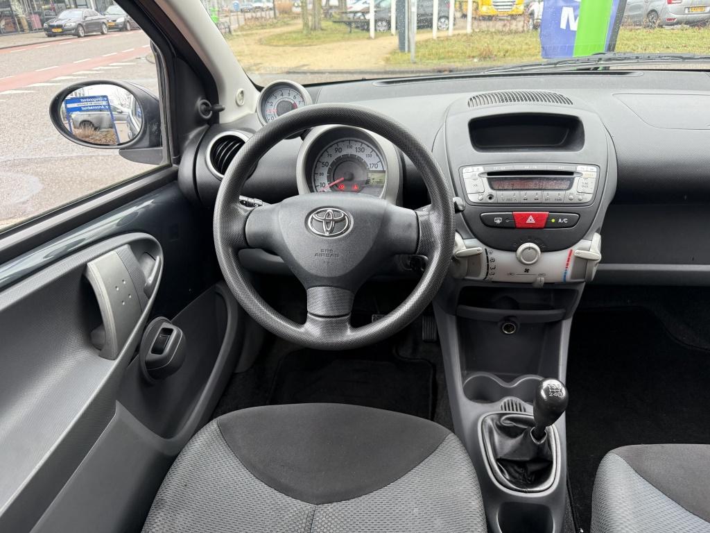 Toyota Aygo 1.0-12V | €250,- KORTING PAASACTIE | 3drs airc, Gebruikt, 4 cilinders, 4 stoelen, 68 pk