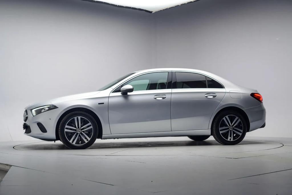 Mercedes-Benz A-Klasse Limousine 250 e business Sol Aut.[ Na, Automaat, Gebruikt, 4 cilinders, 160 pk